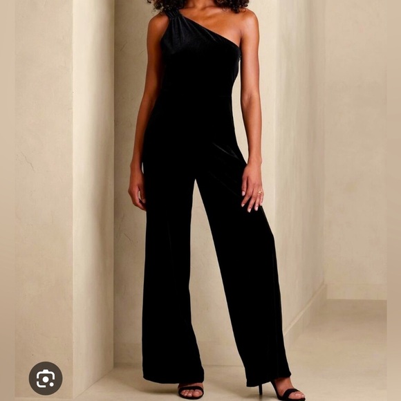 Banana Republic Women One Shoulder Black Jumpsuit size XS.  New no tags - Picture 1 of 8